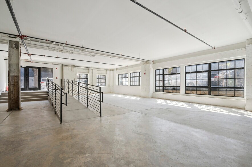 More Photos Of 2501 Oakford St, Philadelphia Apartments For Lease