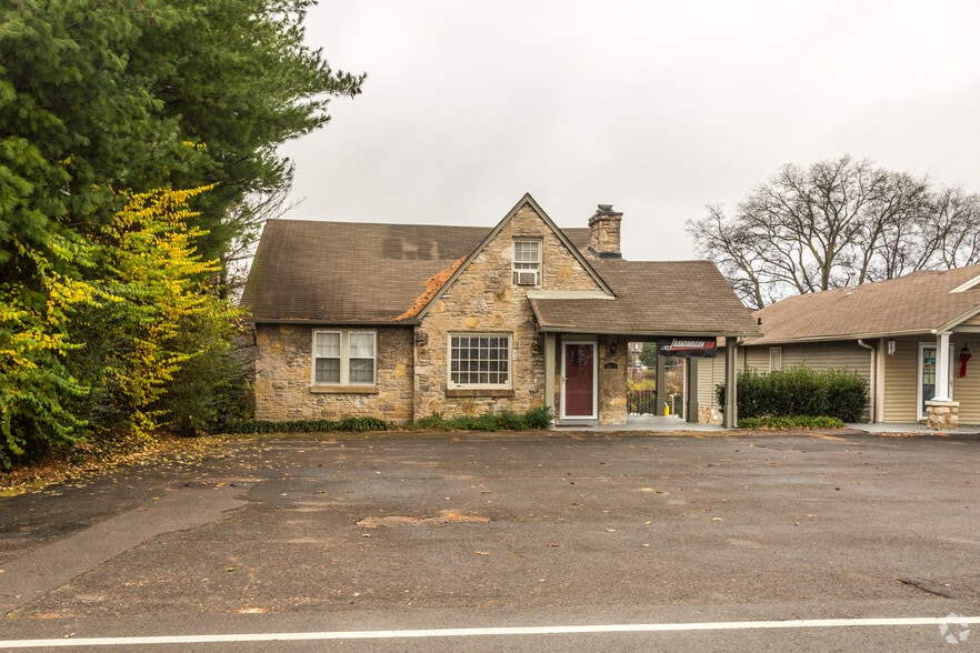 Primary Photo Of 2613 Westwood Dr, Nashville Office For Lease