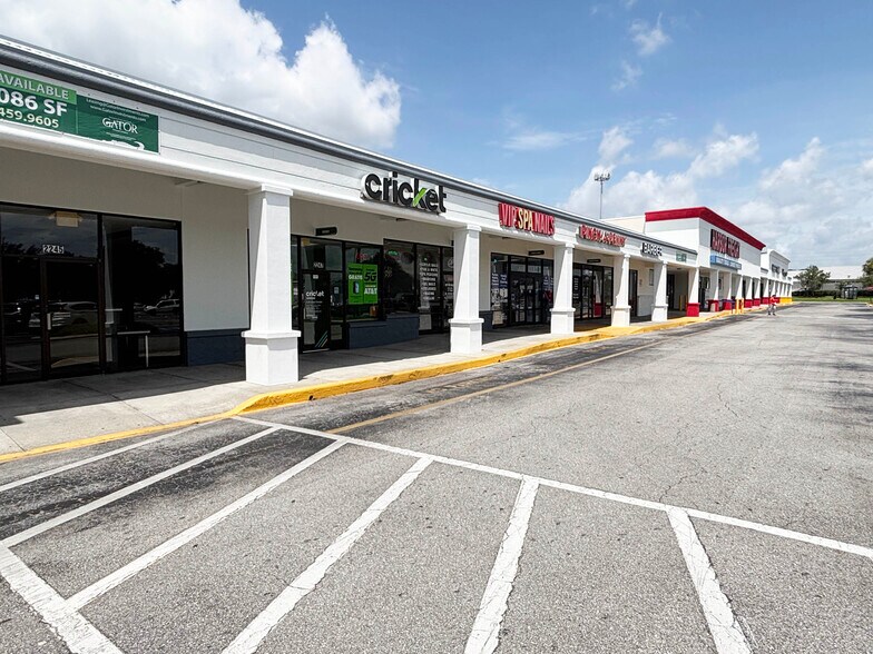 More Photos Of 2219-2259 Citrus Blvd, Leesburg Unknown For Lease