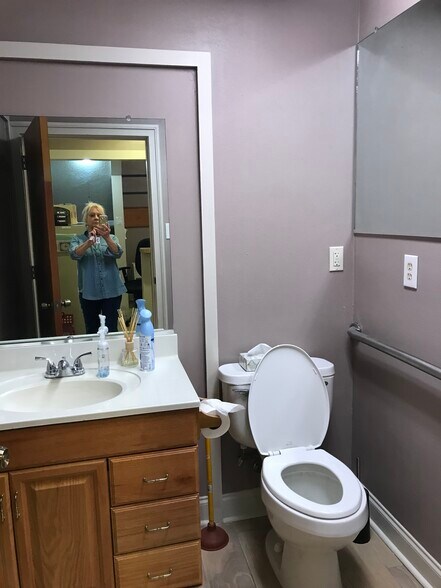 More Photos Of 5001 Highway 190 East Service Rd, Covington Office For Sale