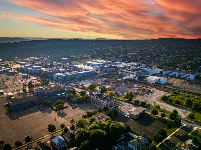 Primary Photo Of 1701L North St, Endicott Unknown For Lease