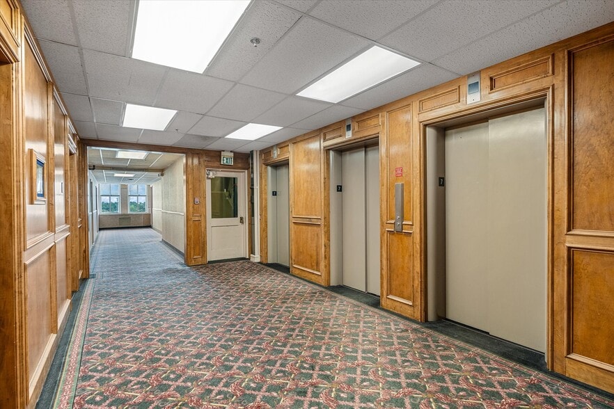 More Photos Of 610 Marshall St, Shreveport Office For Sale