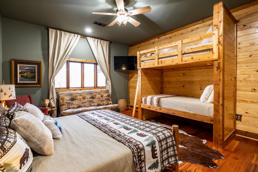 More Photos Of 60 Spradley Rd, Eclectic Specialty For Sale