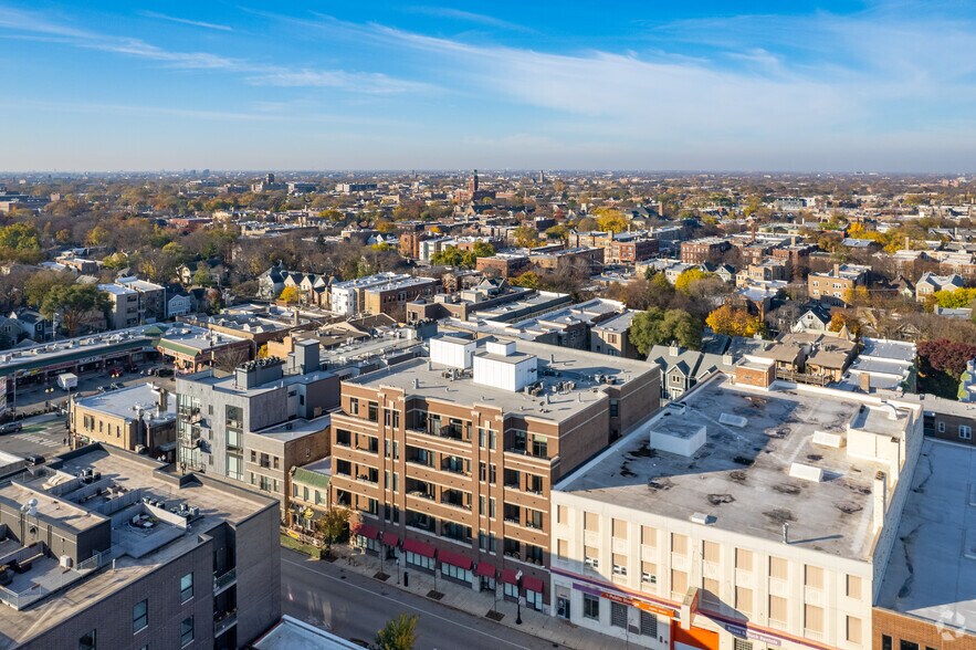 More Photos Of 4420-4428 N Clark St, Chicago Apartments For Sale