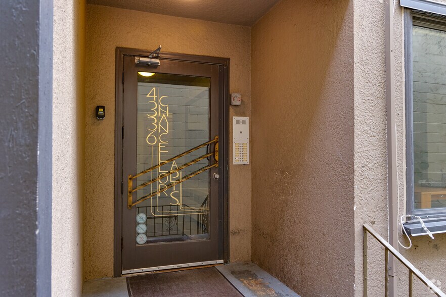 More Photos Of 4336 10th Av W, Vancouver Apartments For Sale