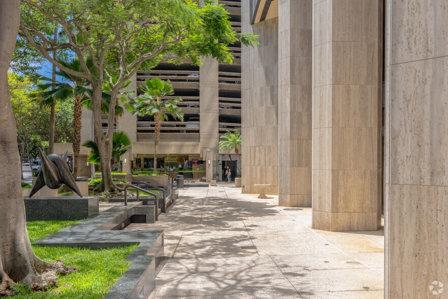 More Photos Of 1001 Bishop St, Honolulu Unknown For Lease