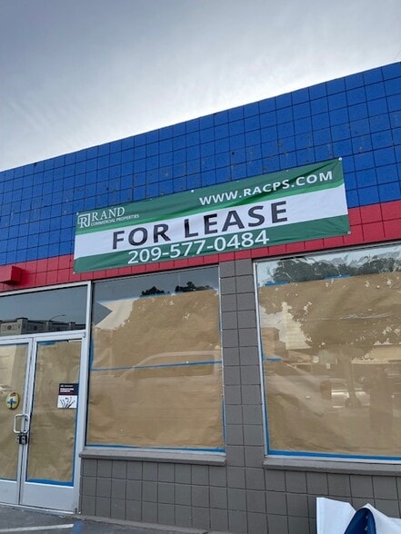 More Photos Of 924 G St, Modesto Freestanding For Lease