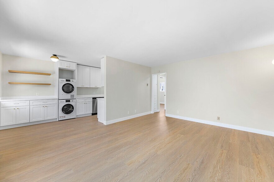 More Photos Of 3020 E 3rd St, Long Beach Apartments For Sale