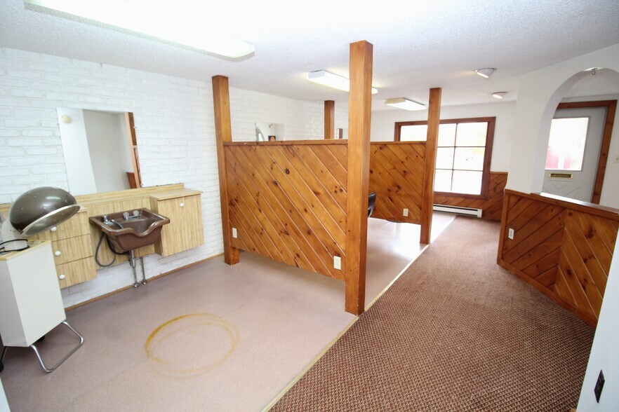 More Photos Of 107 Water Street, Farmington Office For Sale