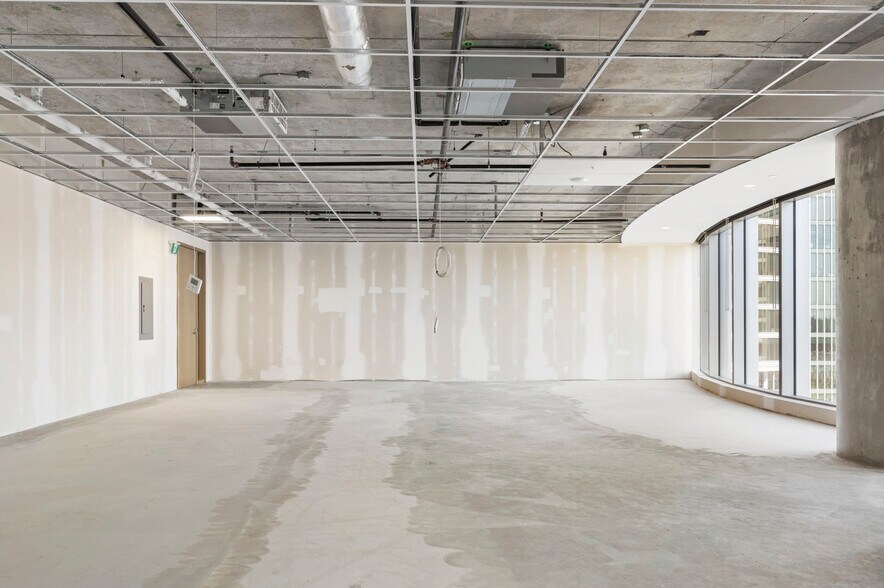 More Photos Of 320 Granville St, Vancouver Office For Sale