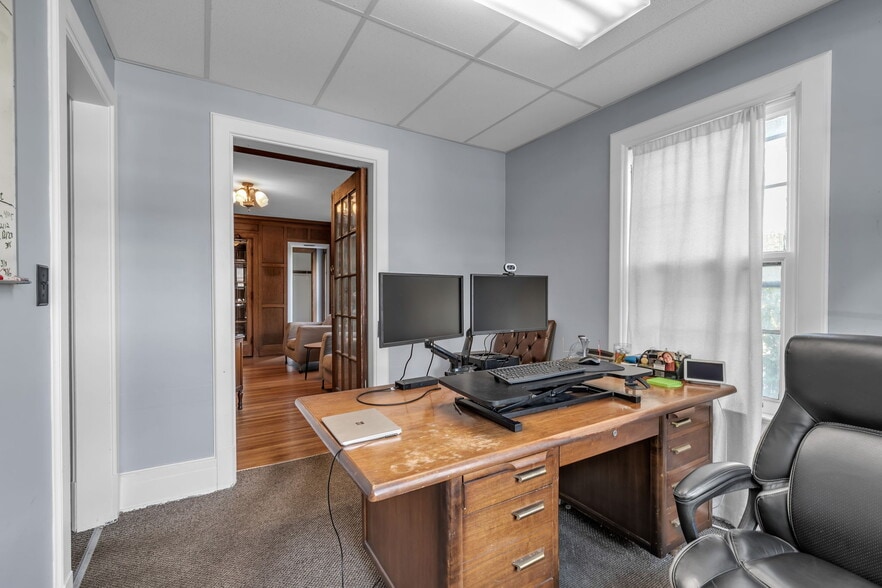 More Photos Of 2740 Main St, Buffalo Office Residential For Sale