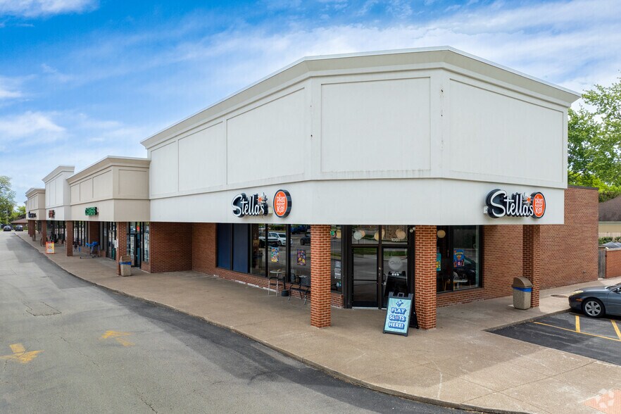 More Photos Of 1041-1073 Lake Cook Rd, Wheeling Storefront For Lease