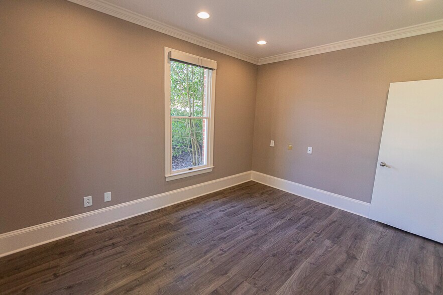 More Photos Of 5501 McNeely Dr, Raleigh Medical For Sale