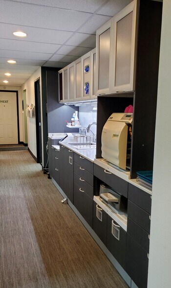 More Photos Of 1832 N Lombard St, Portland Medical For Lease
