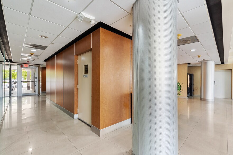 More Photos Of 5100 N Federal Hwy, Fort Lauderdale Office For Sale