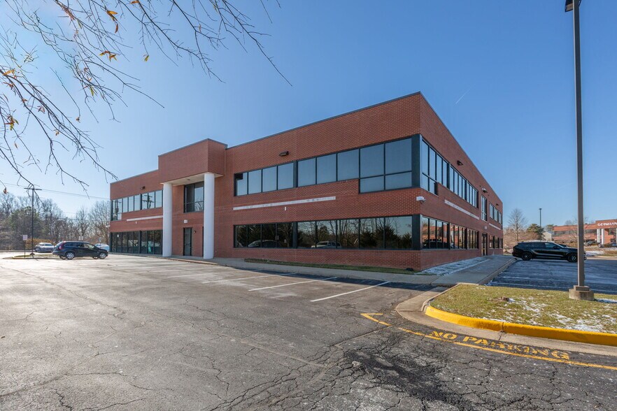 More Photos Of 10 Center St, Stafford Office For Lease