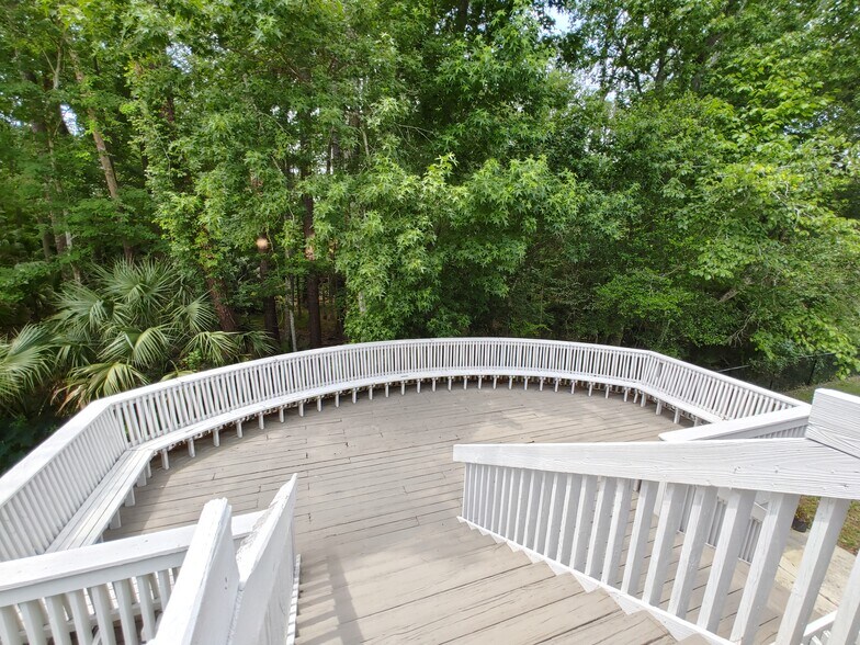 More Photos Of 9000 Cypress Green Dr, Jacksonville Office For Lease