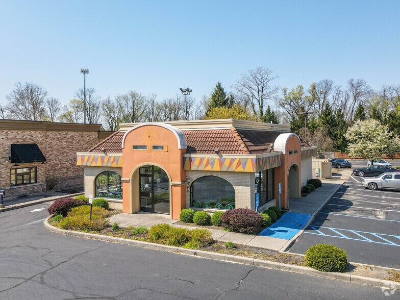 More Photos Of 5837 Far Hills Ave, Dayton Fast Food For Lease