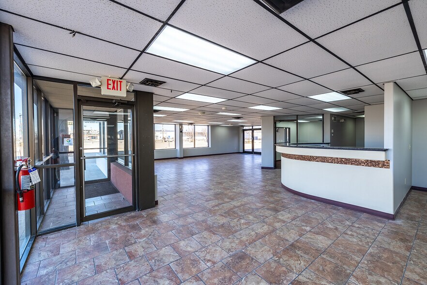 More Photos Of 11209 W Kellogg, Wichita Auto Dealership For Sale