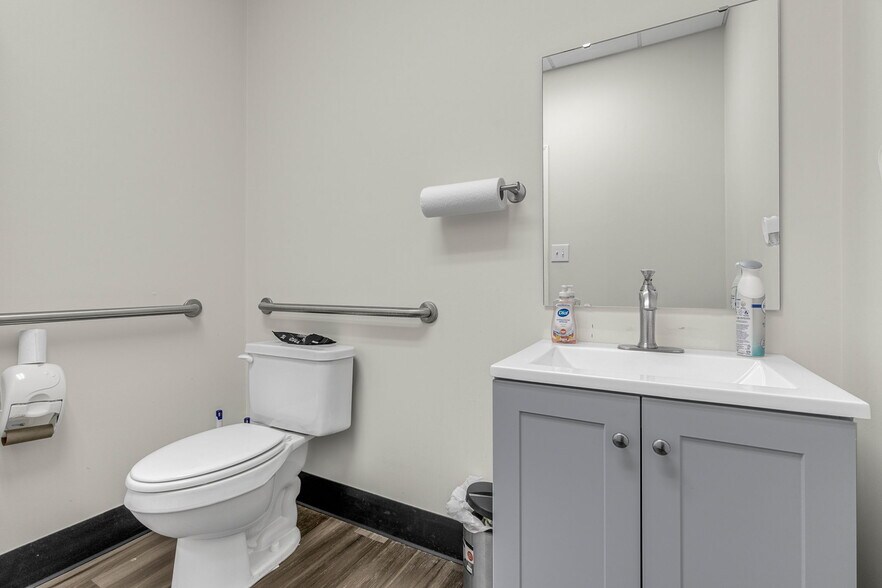 More Photos Of 106 Twenty Nine Ct, Williamston Warehouse For Sale