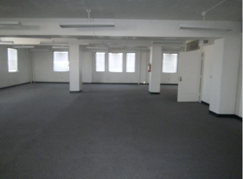 More Photos Of 201 Court St, Muskogee Office For Sale