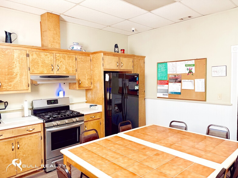 More Photos Of 185 S Hulin Ave, Tignall Assisted Living For Sale