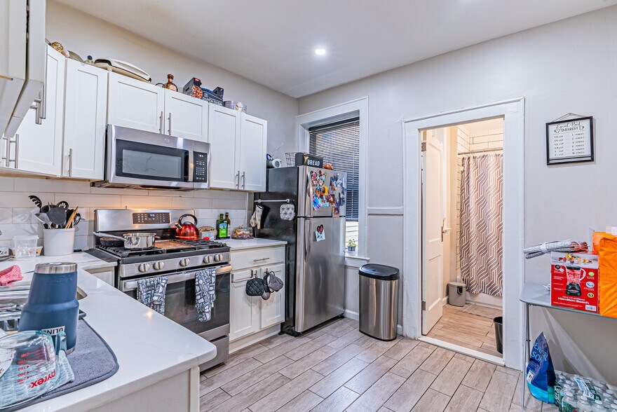 More Photos Of 307 Clinton Pl, Newark Apartments For Sale