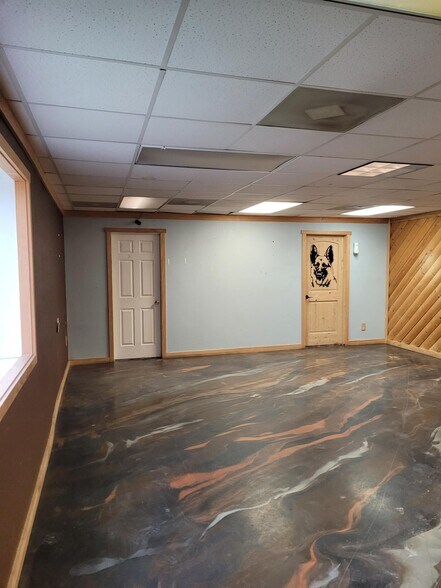 More Photos Of 730 N Glenn Rd, Casper Service For Lease