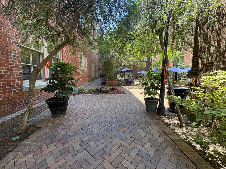 More Photos Of 171 Church St, Charleston Office For Lease
