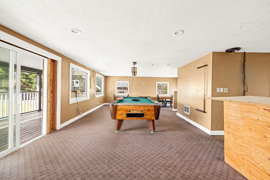 More Photos Of 1201 Bay Ave, Ocean Park Restaurant For Sale