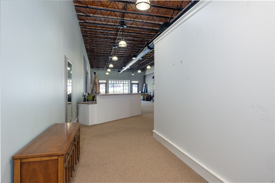 More Photos Of 1358 13th St, Columbus Storefront Retail Office For Lease