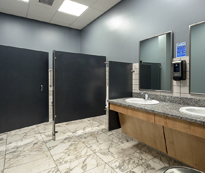 More Photos Of 1401 Williams St, Chattanooga Storefront Retail Office For Lease