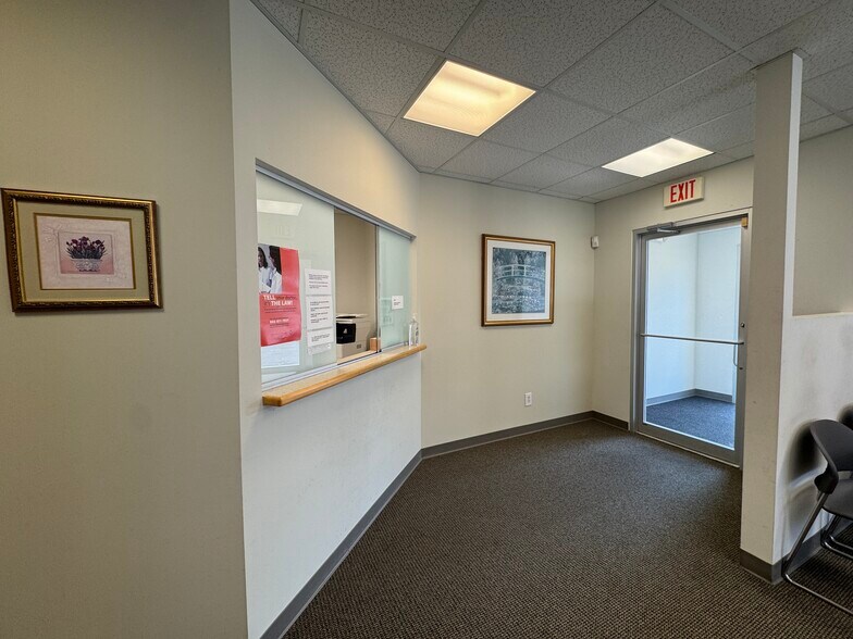 More Photos Of 297 W Main St, Sayville Office For Sale