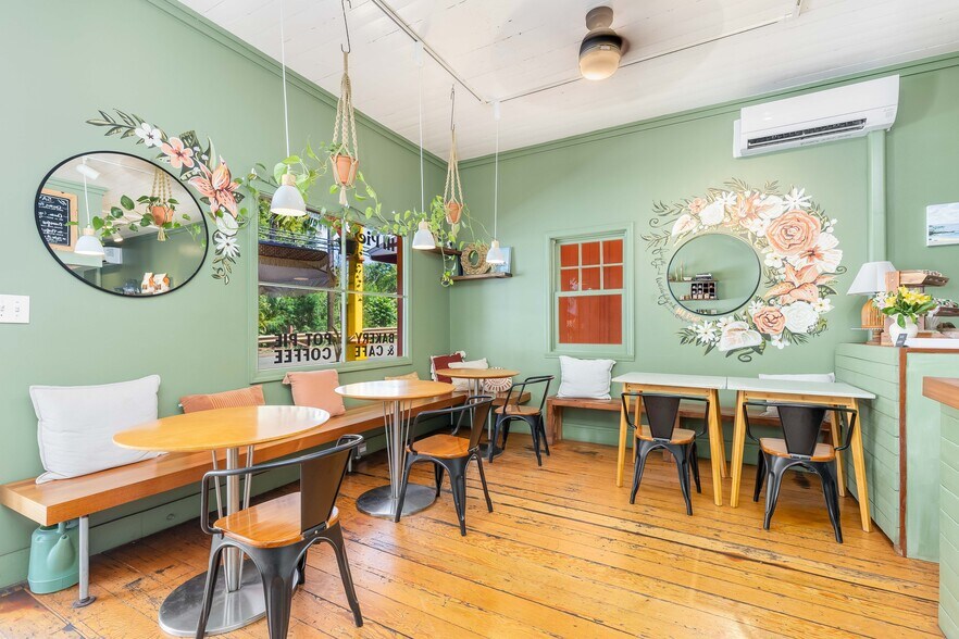 More Photos Of 66-526 Kamehameha Hwy, Haleiwa Restaurant For Sale