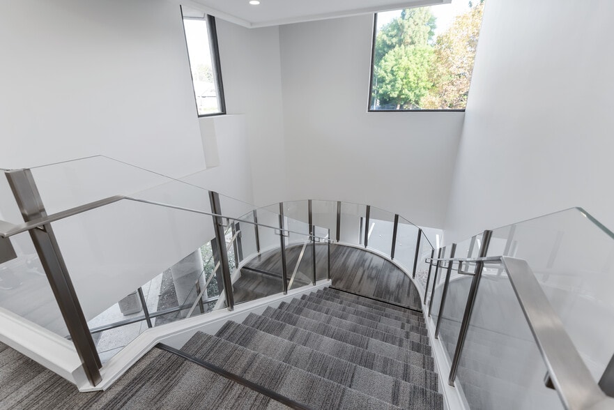 More Photos Of 31200 Via Colinas, Westlake Village Office For Lease