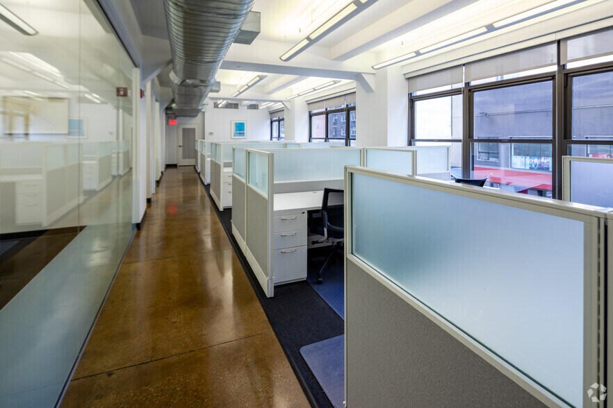 More Photos Of 589 Eighth Ave, New York Loft Creative Space For Lease
