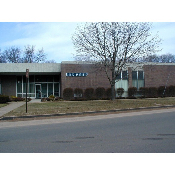 More Photos Of 100 Prestige Park Rd, East Hartford Light Manufacturing For Lease