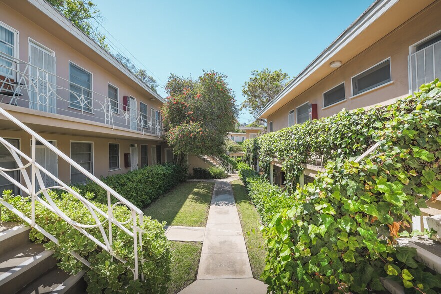 More Photos Of 10340-10360 Bellwood Ave, Los Angeles Apartments For Sale