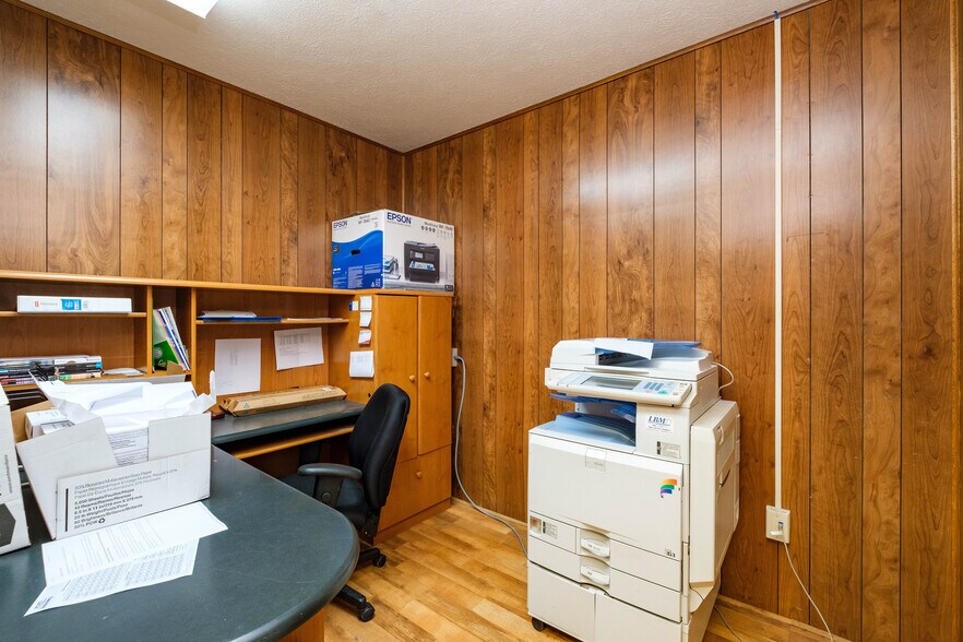 More Photos Of 36 Lucas Rd, Fishersville Warehouse For Lease