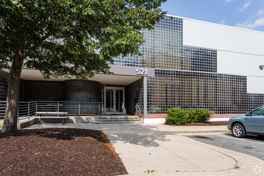 More Photos Of 521 McCormick Dr, Glen Burnie Warehouse For Lease