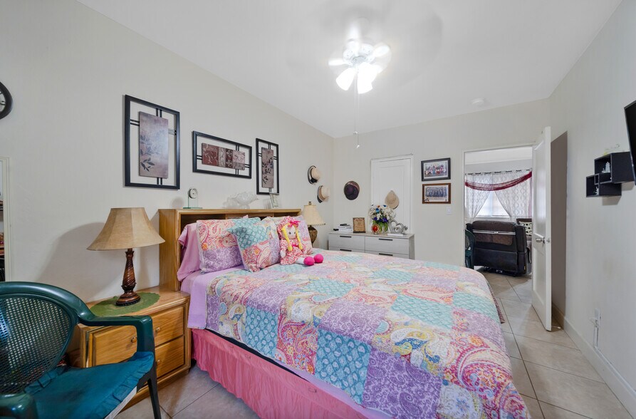 More Photos Of 931 SW 3rd St, Miami Apartments For Sale