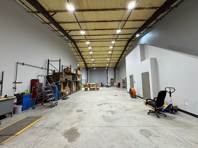 More Photos Of 5936 Imperial Loop, College Station Industrial For Lease