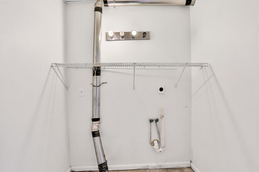 More Photos Of 162 Peninsula Dr S, Daytona Beach Medical For Sale