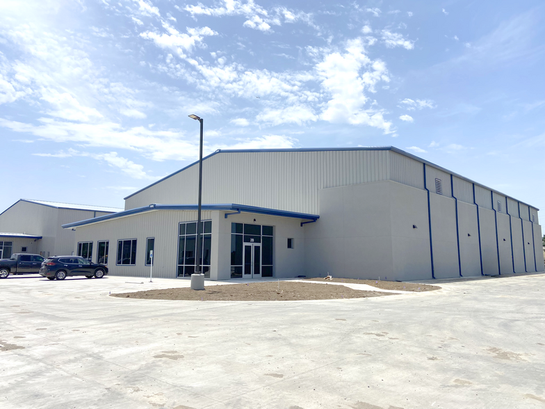 Primary Photo Of 10026 N I-35, San Antonio Warehouse For Lease