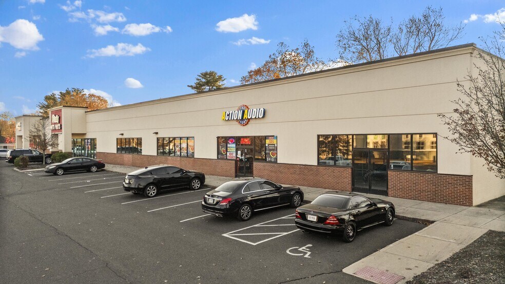 More Photos Of 103-125 Silas Deane Hwy, Wethersfield Freestanding For Lease