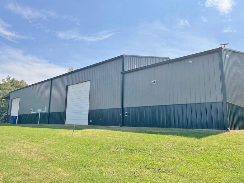 More Photos Of 16915 Hefner rd, El Reno Industrial For Sale