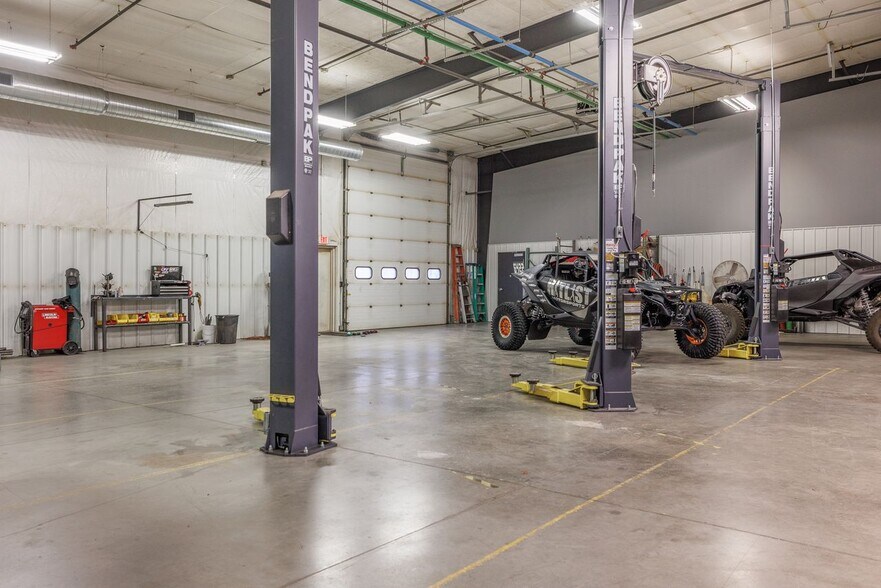 More Photos Of 1151 Industry Rd, Sturgis Manufacturing For Sale