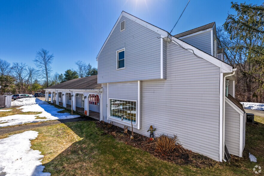 Primary Photo Of 184 Route 81, Killingworth Storefront Retail Office For Lease