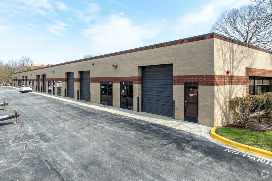 More Photos Of 2141 Priest Bridge Dr, Crofton Light Manufacturing For Lease