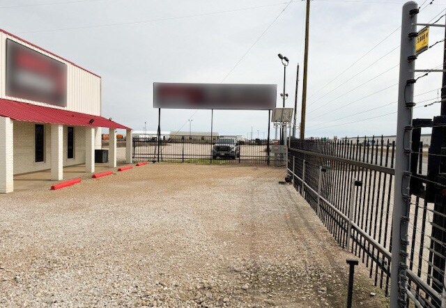 More Photos Of 6312 S I-45, Wilmer Warehouse For Sale
